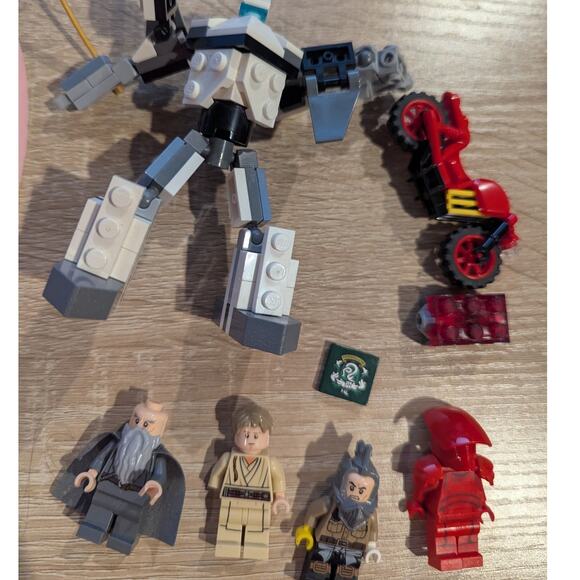 LEGO Minifigure Lot Luke Skywalker Praetorian Guard LED Brick and More - Picture 2 of 5